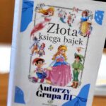 na zdjęciu widać okładkę książki książki pod tytułem Złota księga bajek