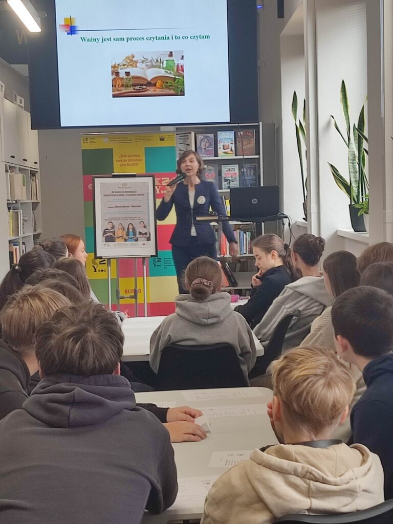 "W drodze do dorosłości – dzięki książce widzę i rozumiem więcej"