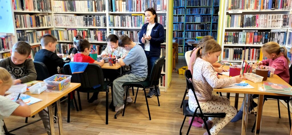 Sobota z wyobraźnią w Filii 1 - Dzień Kredki