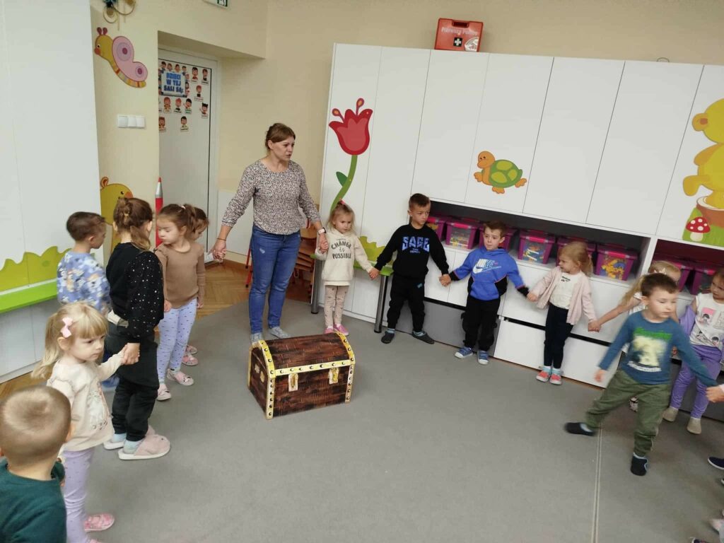 Skyrzynia pełna niespodzianek