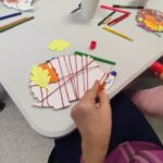 Jesienny jeżyk w bibliotece