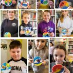 na zdjęciu widać kolaż utworzony z fotografii przedstawiających dzieci trzymające prace plastyczne wykonane własnoręcznie