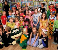 Zakończenie kolorowych ferii w bibliotece na Czarnym Potoku.