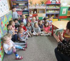 Z książką do przedszkola