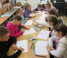 Już ponad setka uczniów ze Szkoły Podstawowej nr 2 uczestniczyła w spotkaniu z magicznym teatrzykiem kamishibai