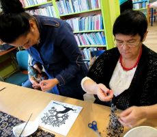 Jaworzynki i jesienne drzewa