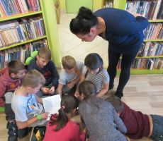 Przedpołudnie z biblioteką