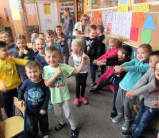 Z KSIĄŻKĄ DO PRZEDSZKOLA