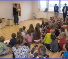 SPOTKANIE AUTORSKIE Z ZOFIĄ STANECKĄ W PRZEDSZKOLU NA UL. ŹRÓDLANEJ