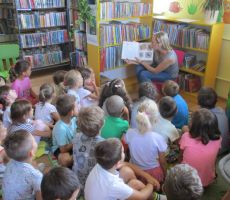 WESOŁY RYJEK I PTAKI