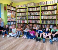 JA/ TY/ MY CZYTAMY W FILII NA CZARNYM POTOKU