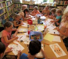 KOLOROWE WAKACJE W FILII NA CZARNYM POTOKU