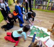 ŚWIĄTECZNA WIZYTA PRZEDSZKOLAKÓW W FILII NA CZARNYM POTOKU