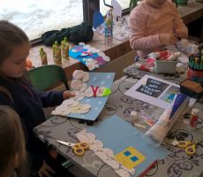 FERYJNE ZABAWY W BIBLIOTECE NA ŹRÓDLANEJ