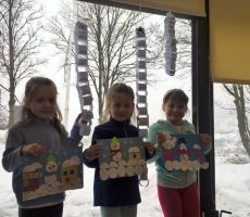 FERYJNE ZABAWY W BIBLIOTECE NA ŹRÓDLANEJ