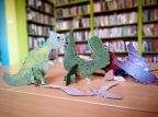 Dinozaurowa sobota z wyobraźnią w filii na Czarnym Potoku
