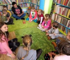 Walentynkowa sobota z wyobraźnią w filii na Czarnym Potoku