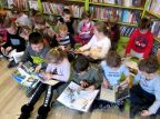 Przedszkolaki z wizytą w bibliotece na Czarnym Potoku