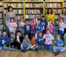 Franklin i książka z biblioteki