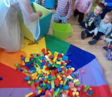 Przedszkolaki z wizytą w bibliotece na Czarnym Potoku