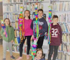 Warsztaty wielkanocne w bibliotece w Tyliczu