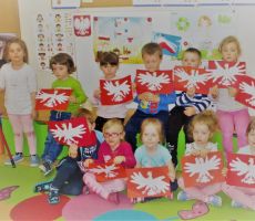 Spotkanie Dyskusyjnego Klubu Książki w bibliotece w Tyliczu