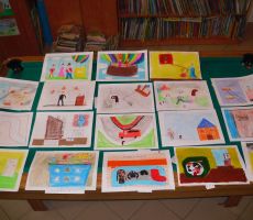 gotowa skarpetkowa opowieść kamishibai stworzona przez uczestników dzisiejszych warsztatów