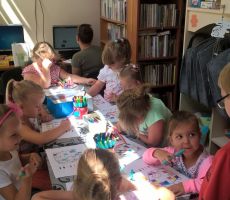 CZWARTY TYDZIEŃ WAKACJI Z BIBLIOTEKA NA ŹRÓDLANEJ