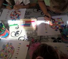 CZWARTY TYDZIEŃ WAKACJI Z BIBLIOTEKA NA ŹRÓDLANEJ