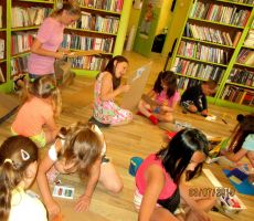 Wielkie kolorowe ryby w filii na Czarnym Potoku