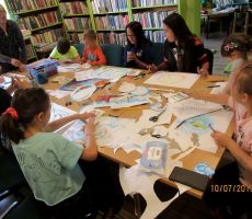 Dzieci z filii na Czarnym Potoku pływają z rekinami