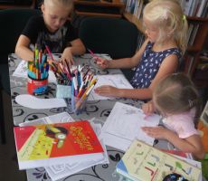 KREATYWNE CZWARTKI I SKARPETKI