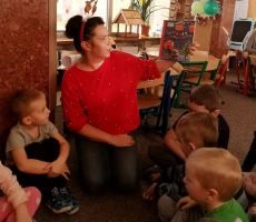 Z mikołajkową książką do przedszkola