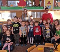 Z mikołajkową książką do przedszkola