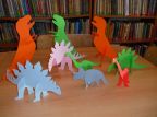 „Dziobem, piórem i pazurem o dinozaurach”