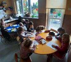 „Co za ptak robi tak?”- Spotkanie DKK w przedszkolu w Bereście