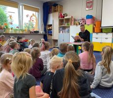 Dzień Głośnego Czytania w szkole i w przedszkolu w Mochnaczce Wyżnej
