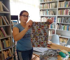 Warsztaty kroju i szycia w bibliotece w Tyliczu