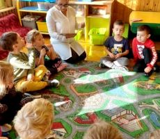 Książkowi odkrywcy poznają jesień