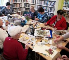 W Filii na Czarnym Potoku jesień maluje obrazy