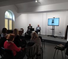 Dziwne jest serce kobiece....