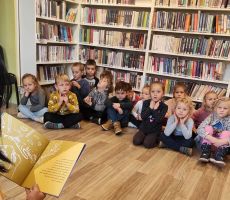 Dzień Kredki z małymi Odkrywcami.