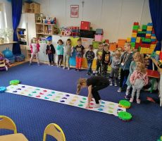 Wizyta sprytnych Elfów i pewnej roztańczonej Żyrafy w Mochnaczce Wyżnej