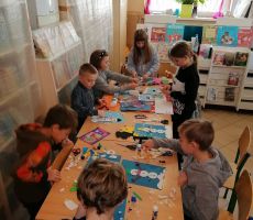 Niedoskonały pingwin, zimowe bałwanki i bananowe wygibasy