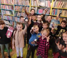 KOLOROWE FERIE Z BIBLIOTEKĄ CZAS START !!!