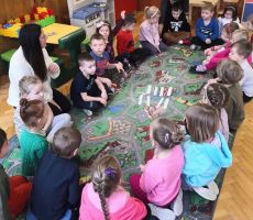 KSIĄŻKOWI ODKRYWCY ODKRYWAJĄ ZIMĘ