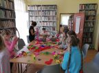 Warsztaty Wielkanocne w bibliotece w Tyliczu