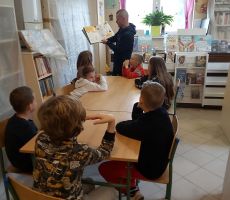 Wielkanocne kartki i zagadki detektywistyczne