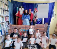 Pirackie pasowanie na czytelnika w Tyliczu