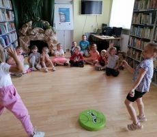 „Z książką od Papirusu do gigabajtów”